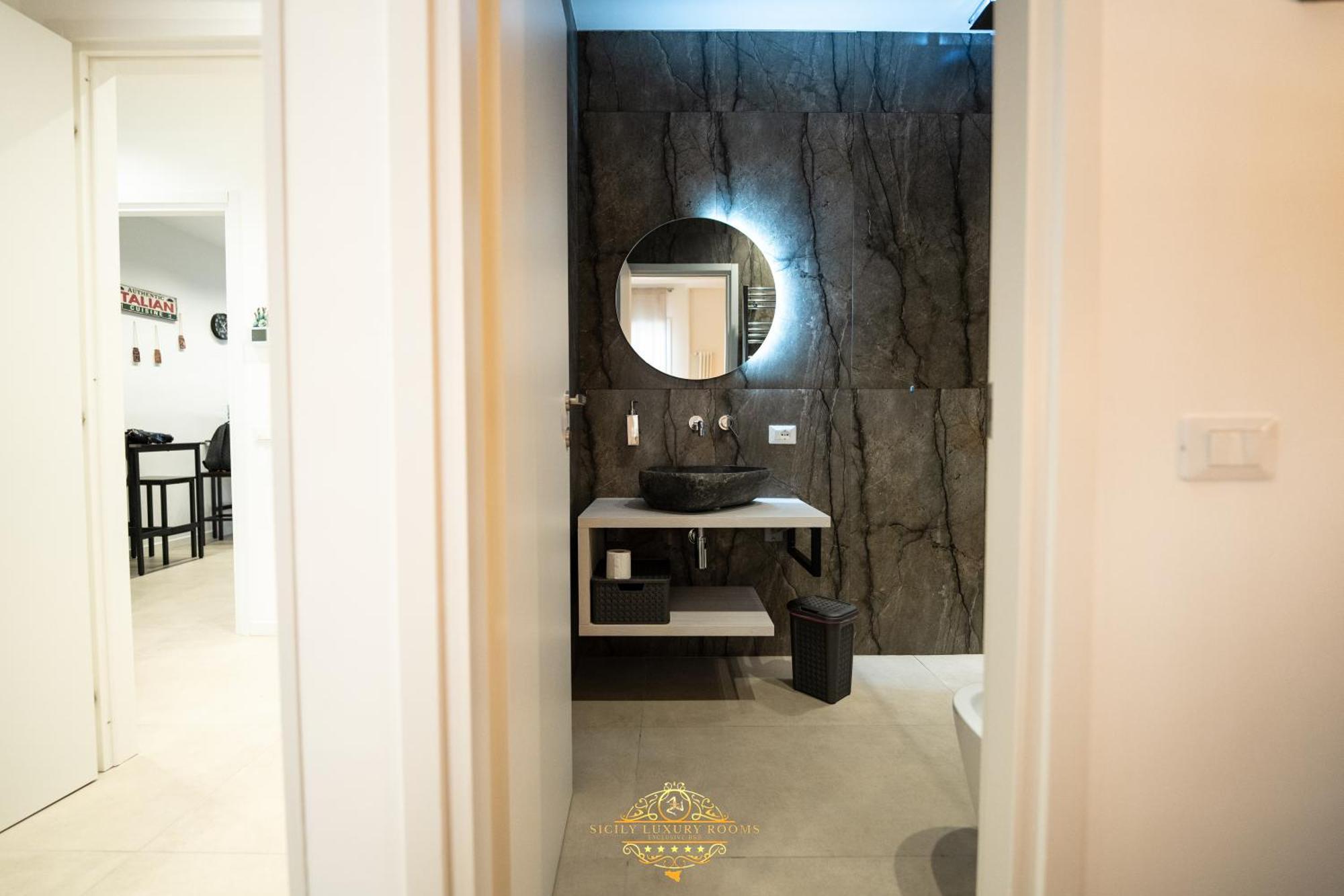 Sicily Luxury Rooms Палермо Экстерьер фото