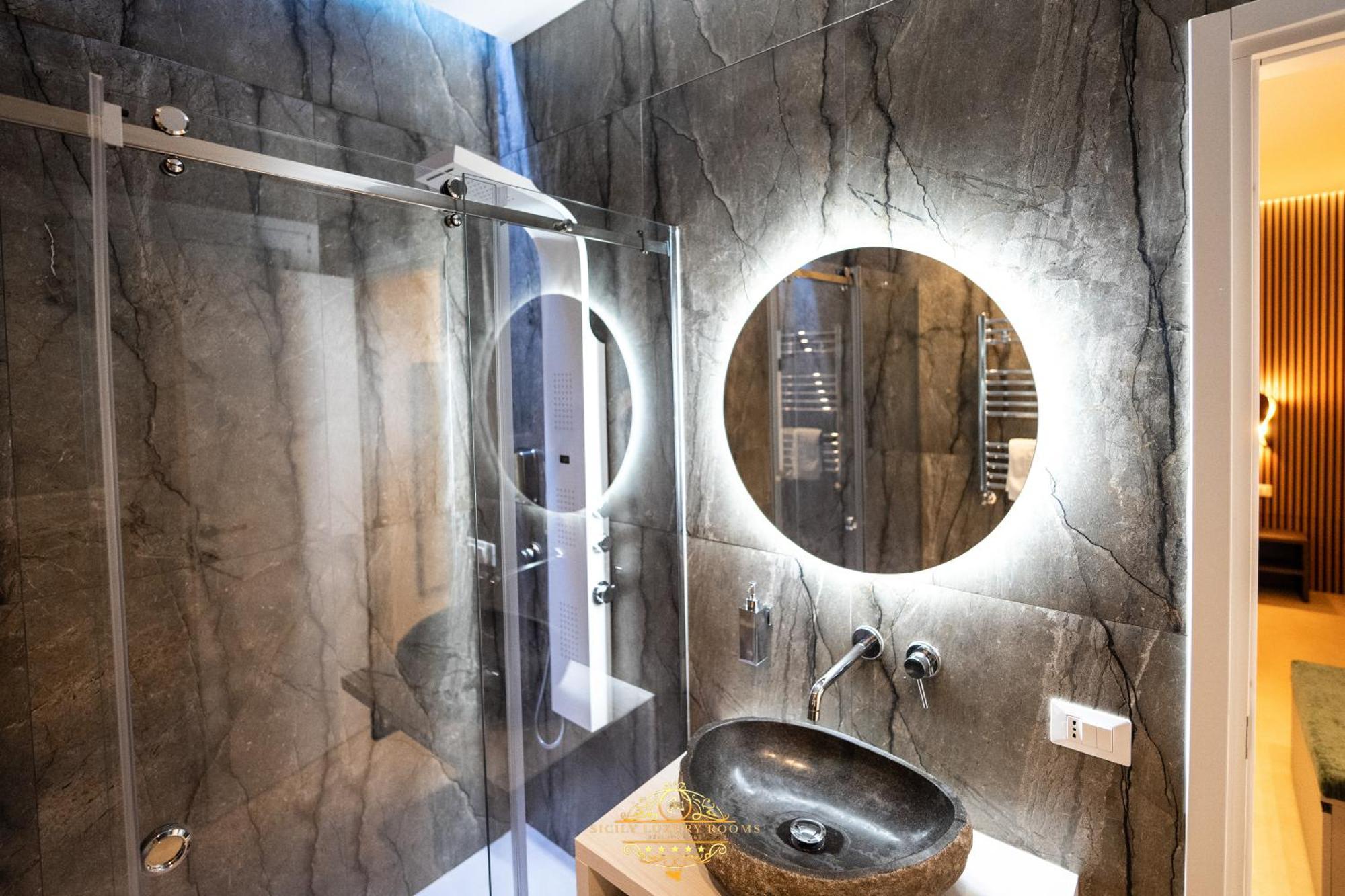Sicily Luxury Rooms Палермо Экстерьер фото